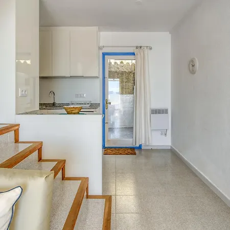 Townhouse In Near Platja De Canyelles *