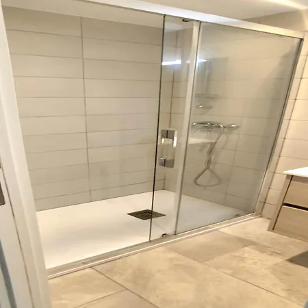 Townhouse In Near Platja De Canyelles 로지즈