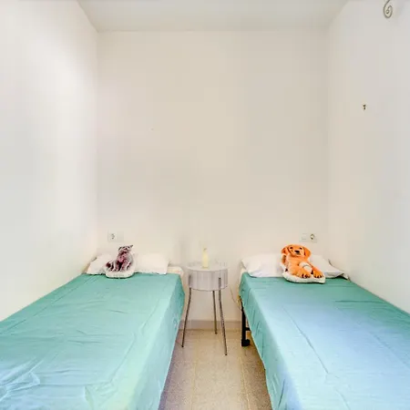 Townhouse In Near Platja De Canyelles * 로지즈