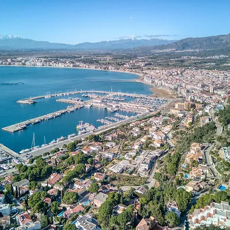 Townhouse In Near Platja De Canyelles *