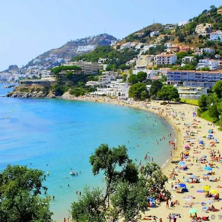 아파트 Townhouse In Near Platja De Canyelles 로지즈