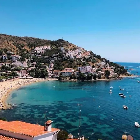 Townhouse In Near Platja De Canyelles 로지즈